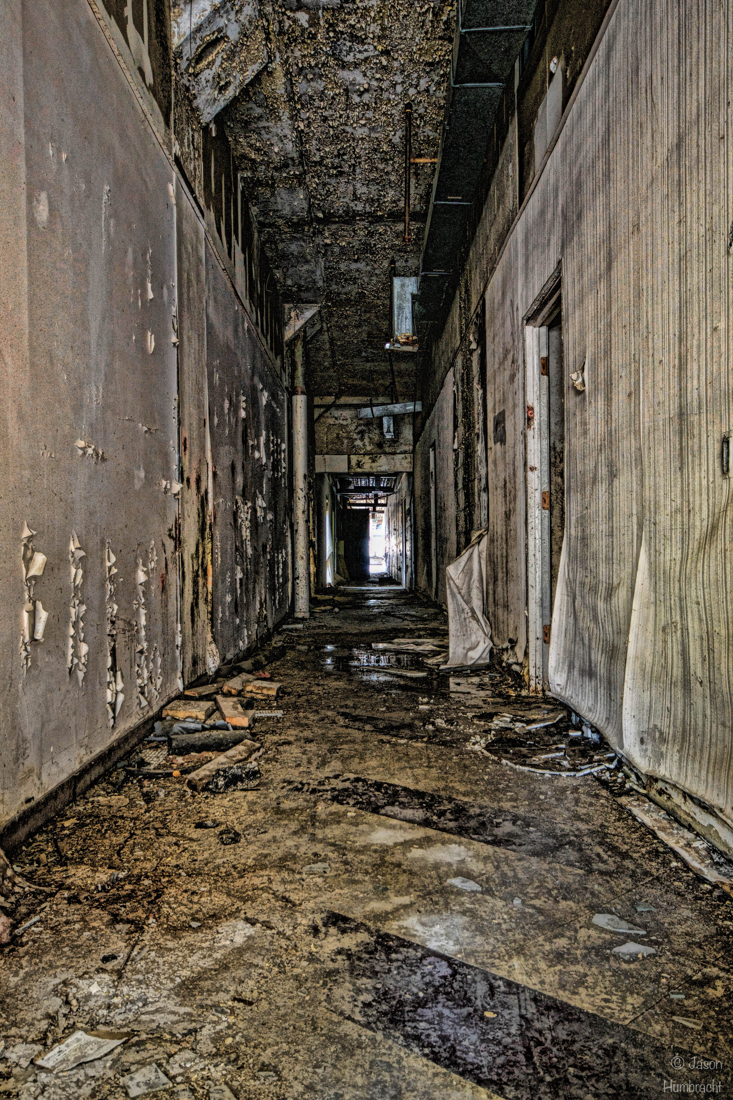 Abandoned RCA Factory-Indianapolis-Corridor | jhumbracht | photography