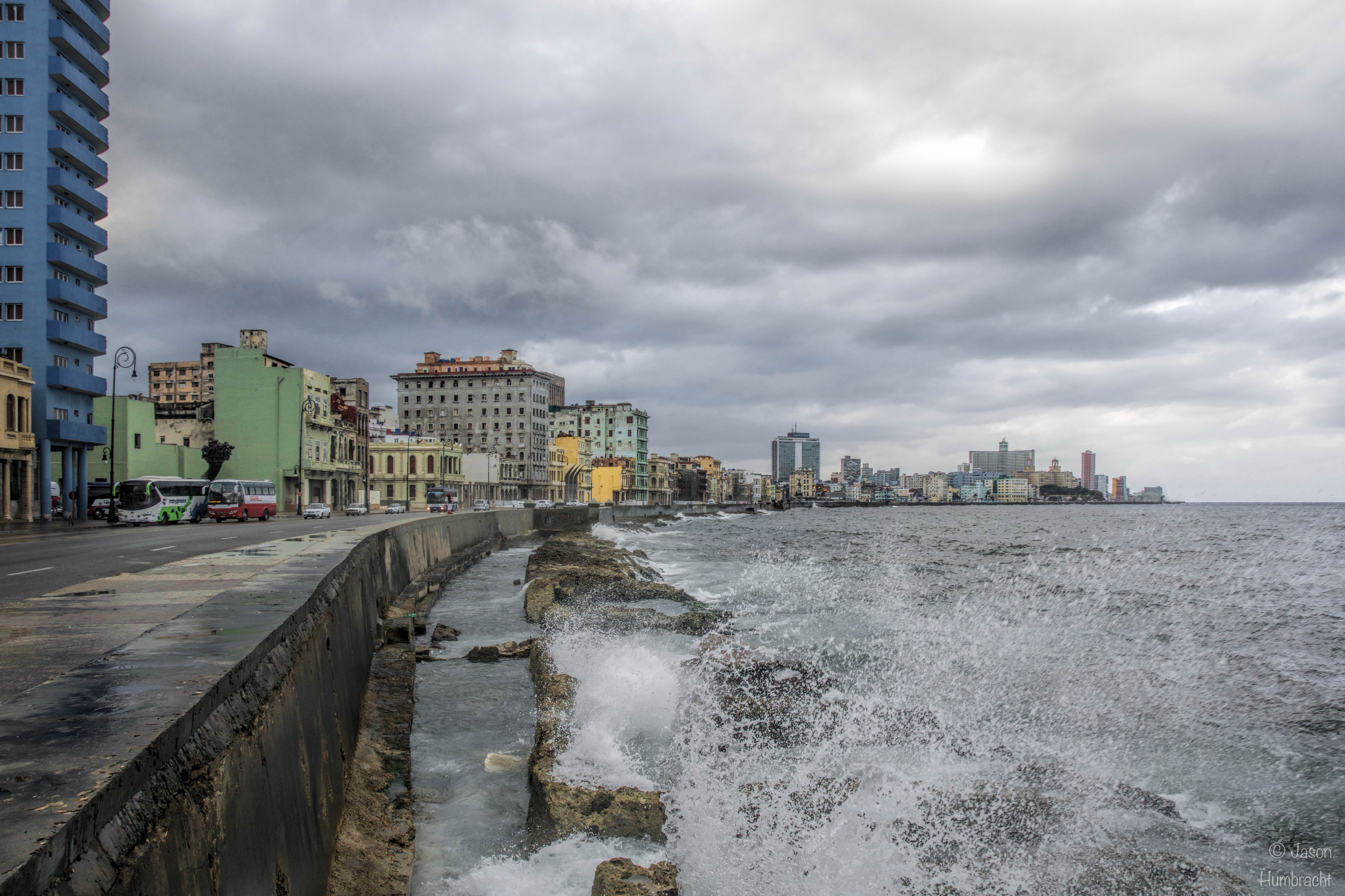 Making Waves on the Malecon | jhumbracht | photography